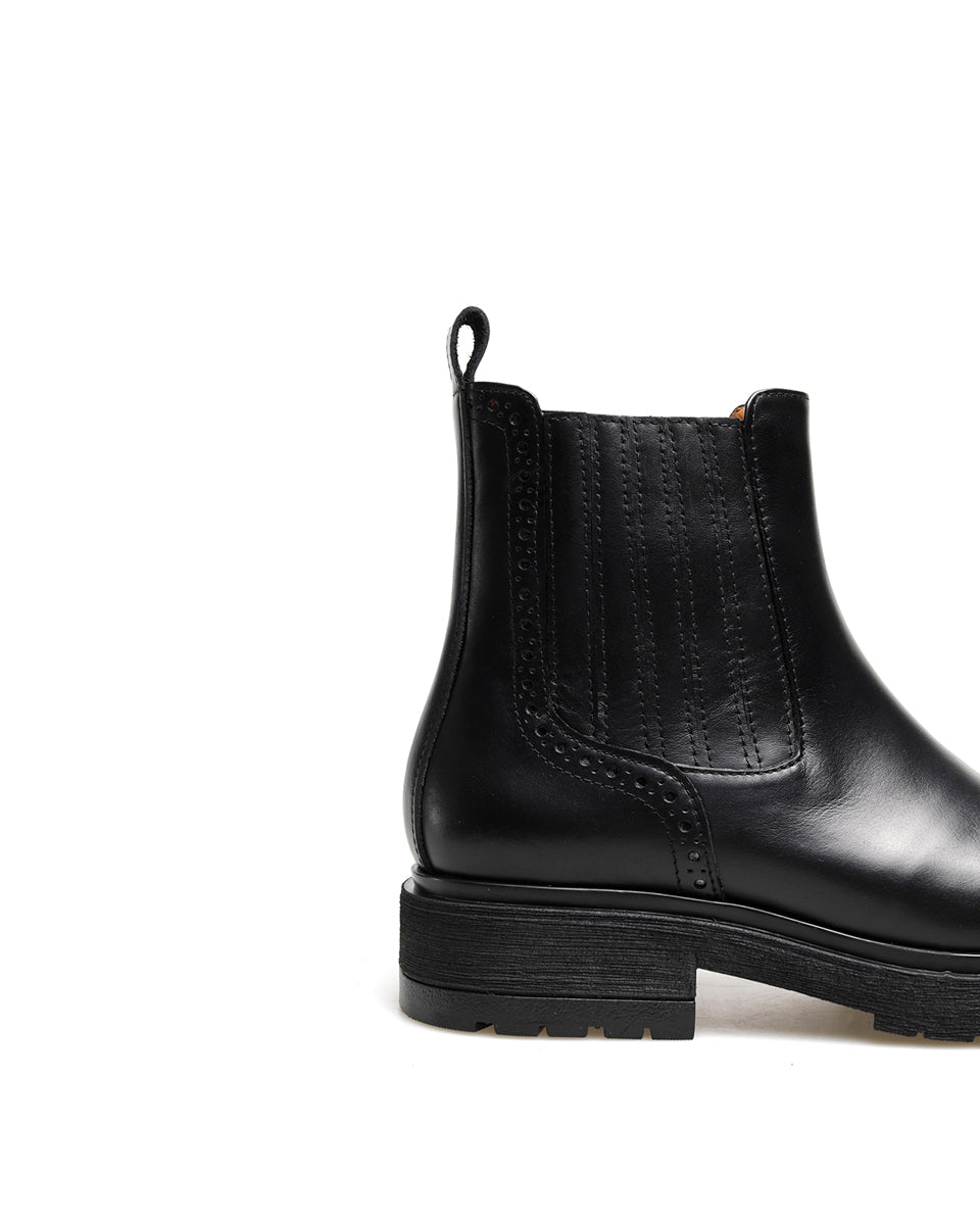 BOTA ADORE