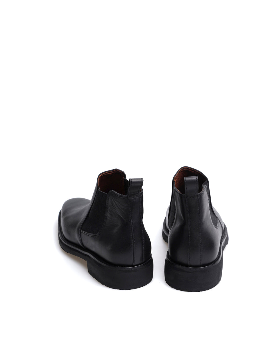 Bota Aston
