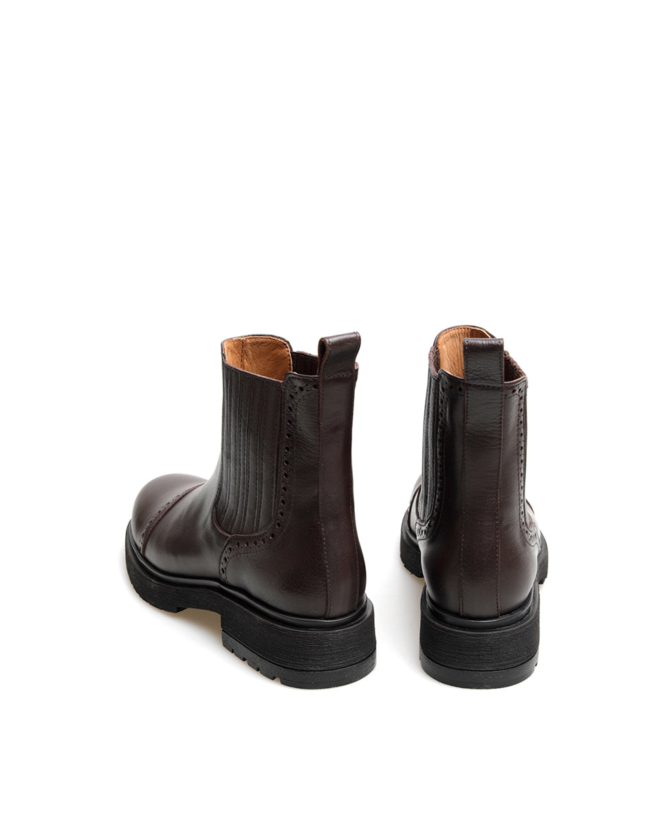 BOTA ADORE