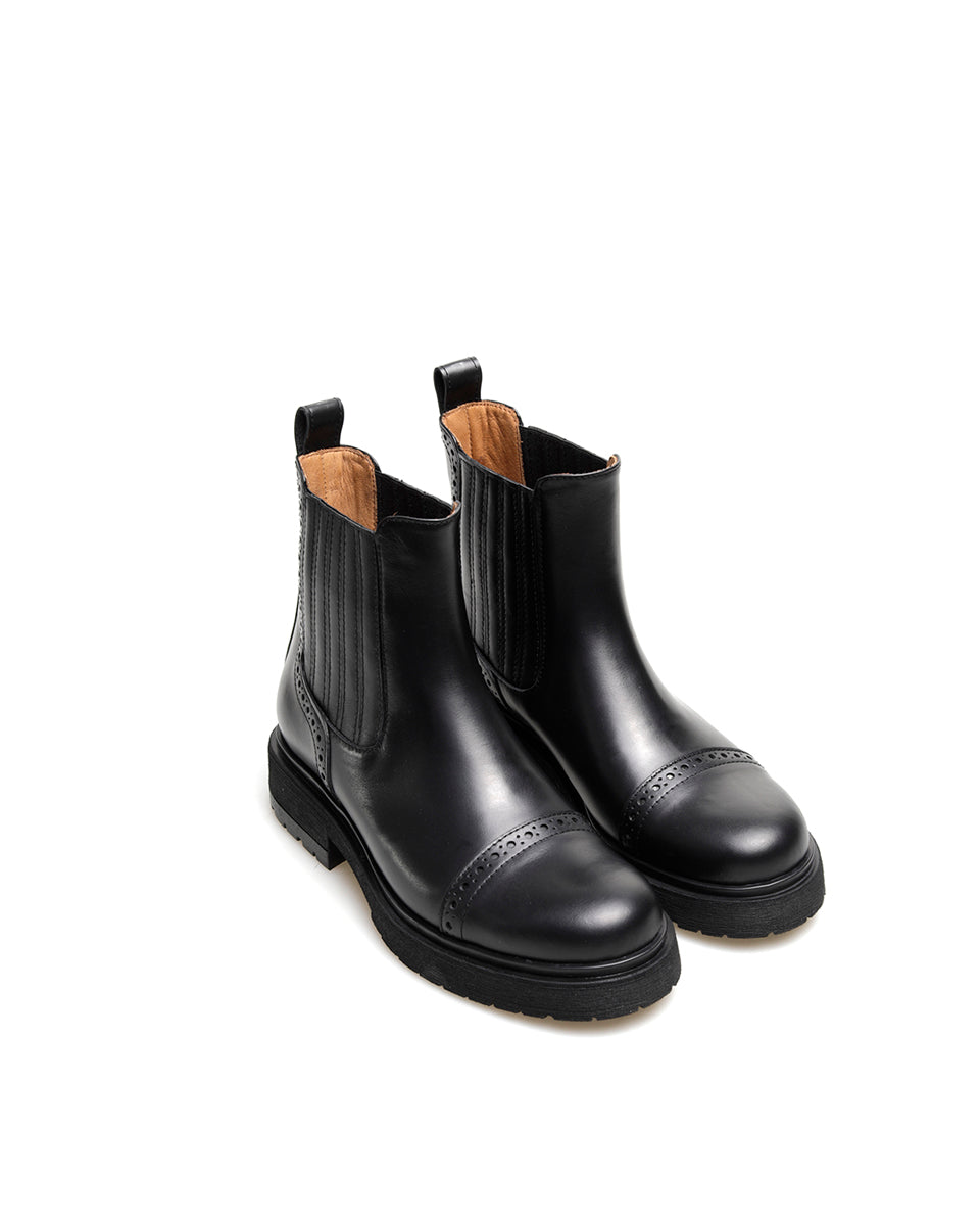 BOTA ADORE