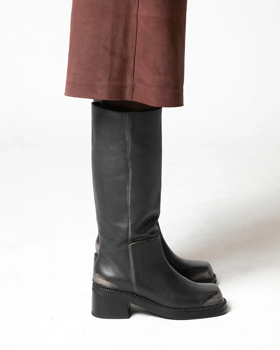 BOTA NEVIL
